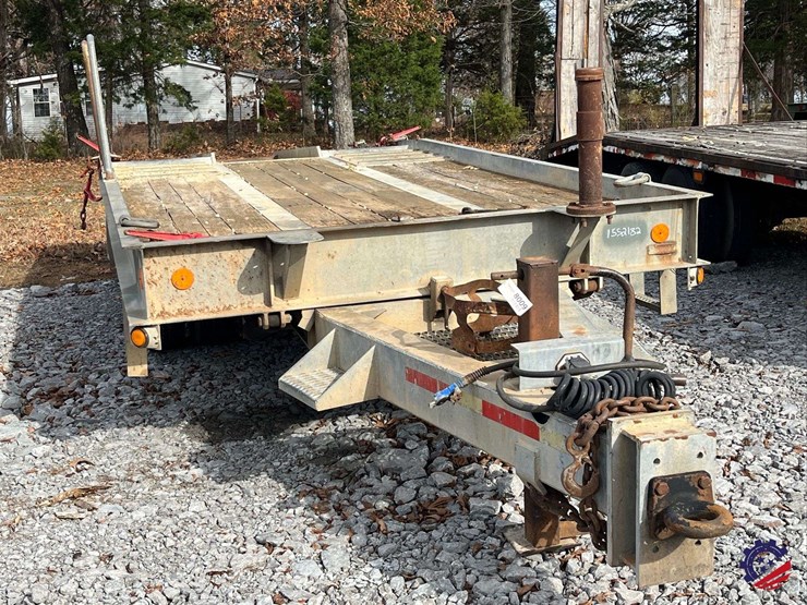 t/a-21’-x-8’-tilt-equipment-trailer-image-12