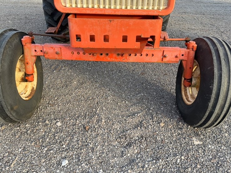 #3049-•-allis-chalmers-tractor-image-4