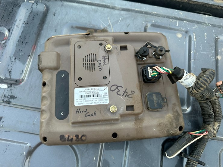 #33772-•-john-deere-2630-dsiplay-image-4