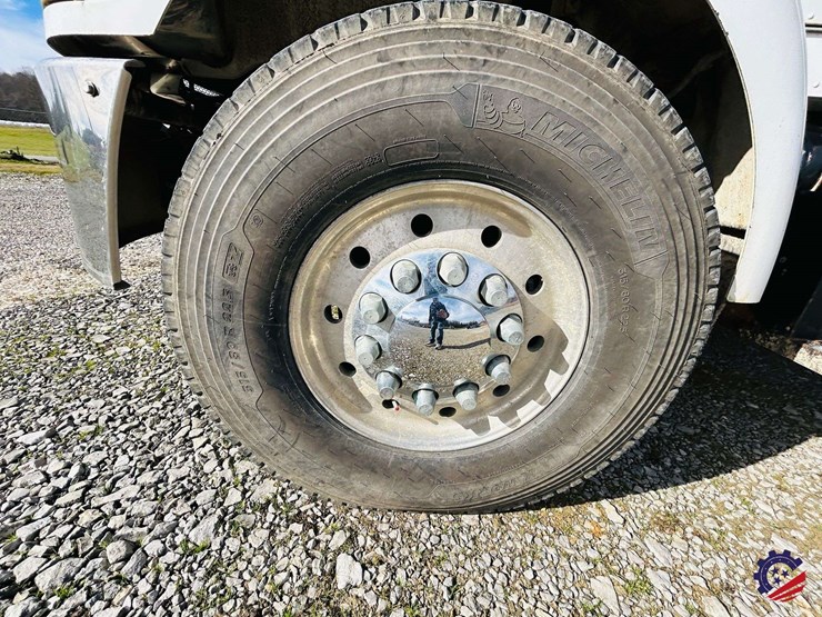 2007-peterbilt-340-image-81