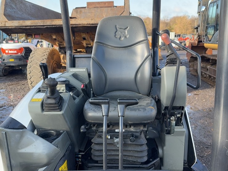 2021-bobcat-e26-image-15