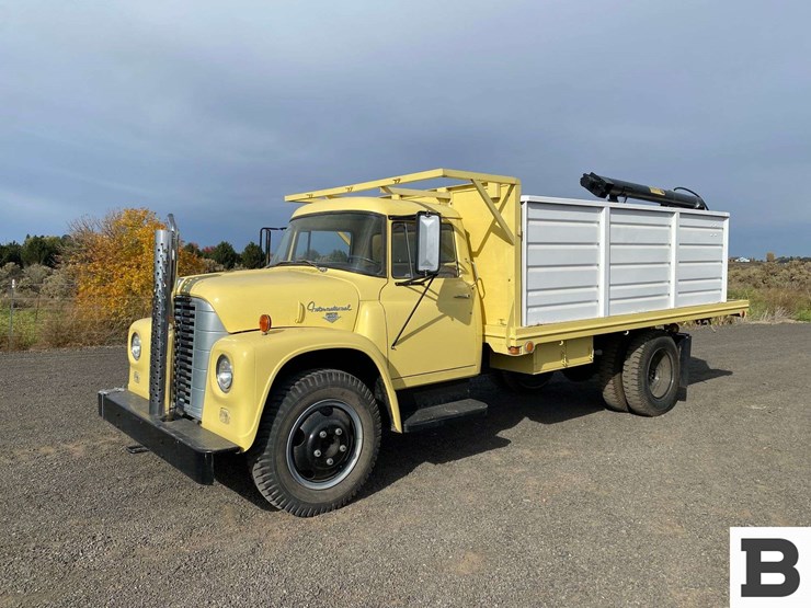 1965-international-loadstar-image-2