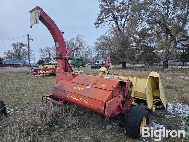 new-holland-890-image-5