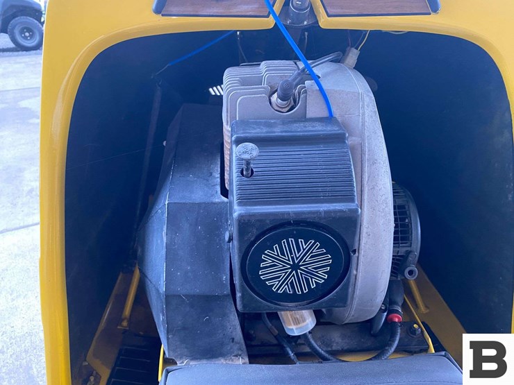 1968-ski-doo-super-olympique-snowmobile-image-11