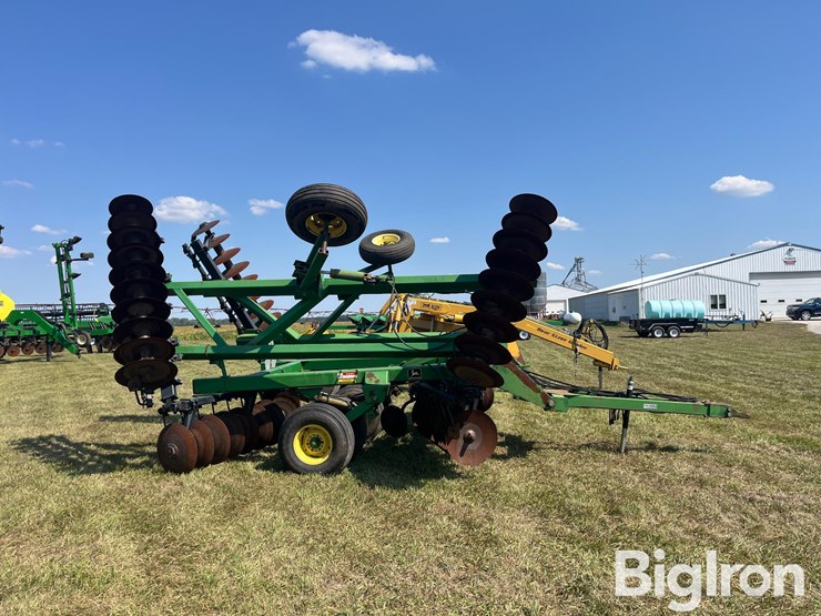 john-deere-630-image-4