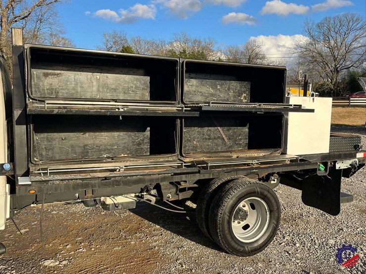 2019-ford-f350-xl-image-21