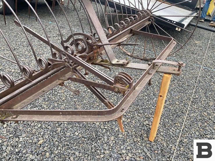 vintage-8'-hay-buck-rake-image-7