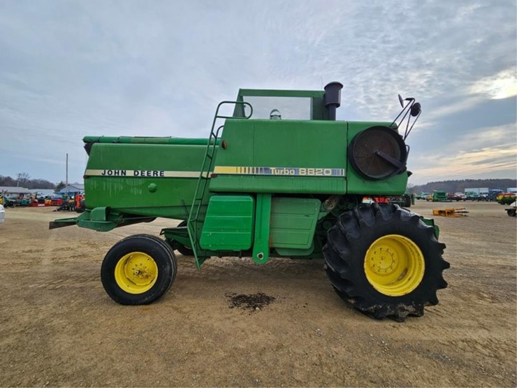 john-deere-8820-image-6
