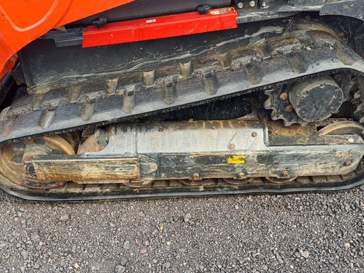 kubota-svl65-2-image-12