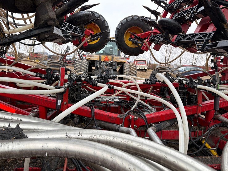 2016-bourgault-3320-66-image-22