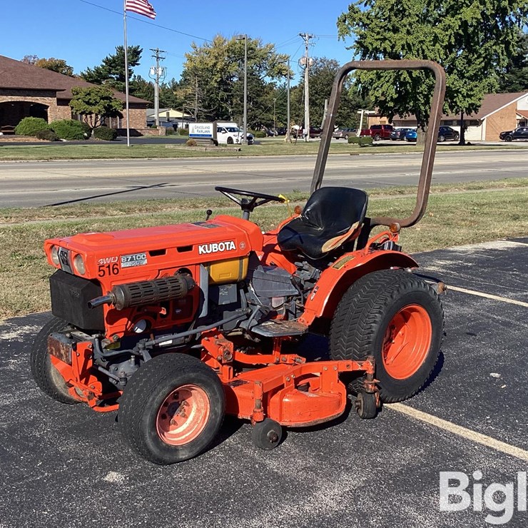 KUBOTA B7100HSD