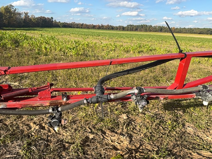 case-ih-3185-patriot-sprayer-image-51