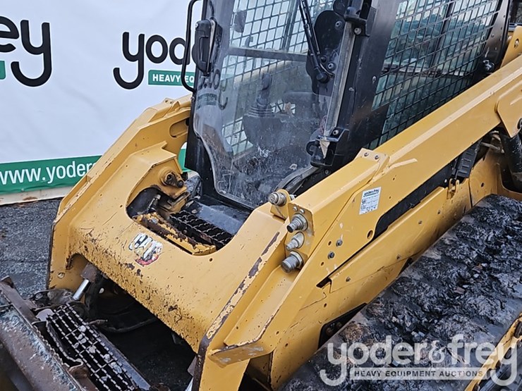 2021-caterpillar-299d3-image-15