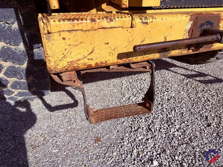 1990-caterpillar-769c-image-38