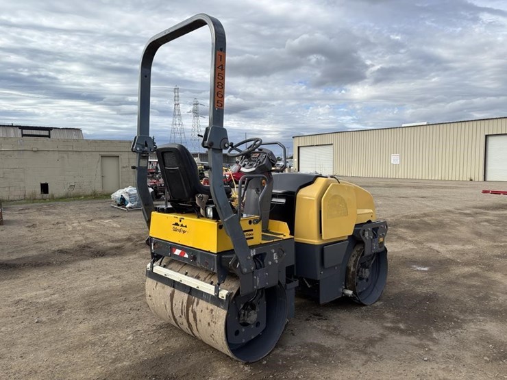 2015-dynapac-cc1200-image-3