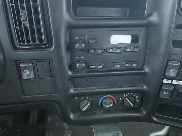 #3284-•-2003-gmc-c5500-aerial-truck-image-44