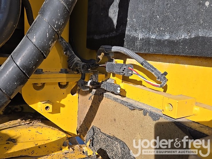 2022-komatsu-pc490-lc-11-image-98