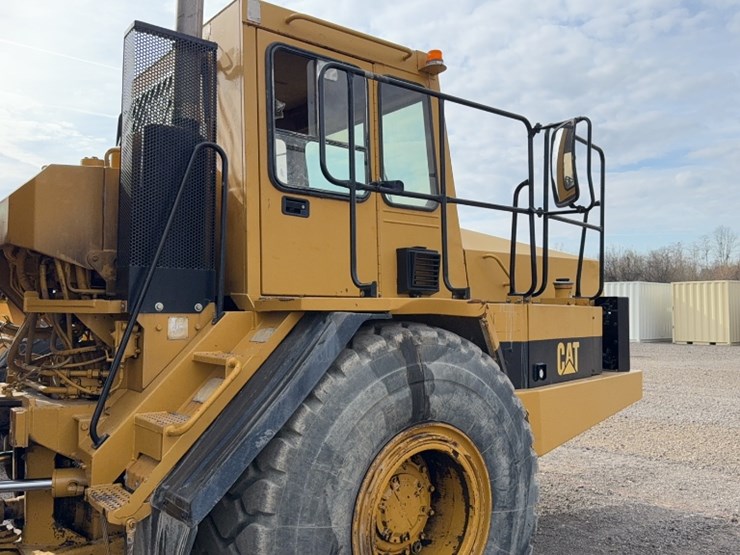 1995-caterpillar-d300d-image-6