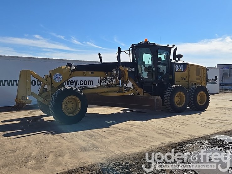 2016-caterpillar-120m2-image-1