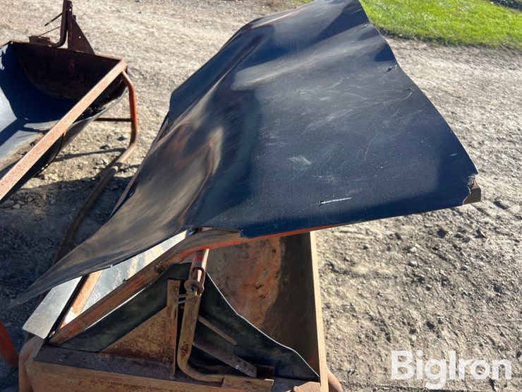 bunk-style-mineral-feeders-image-15