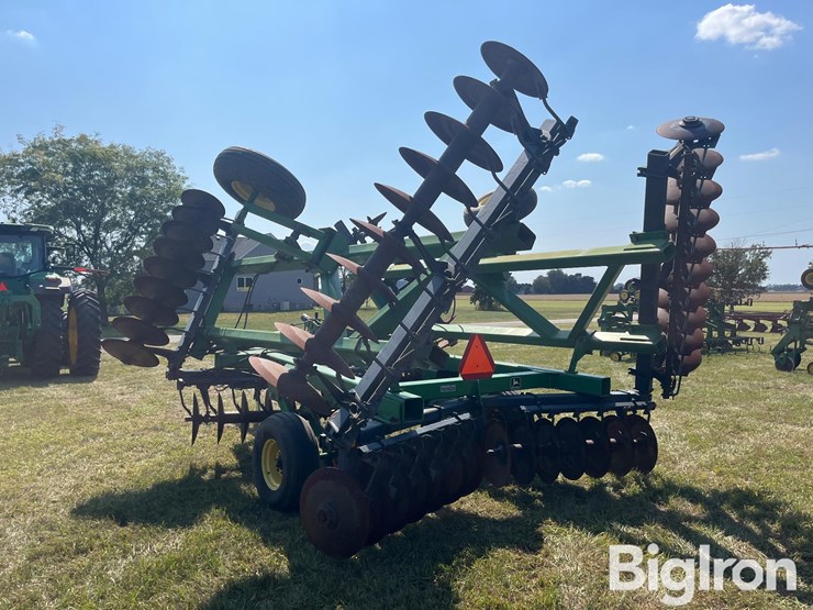 john-deere-630-image-7