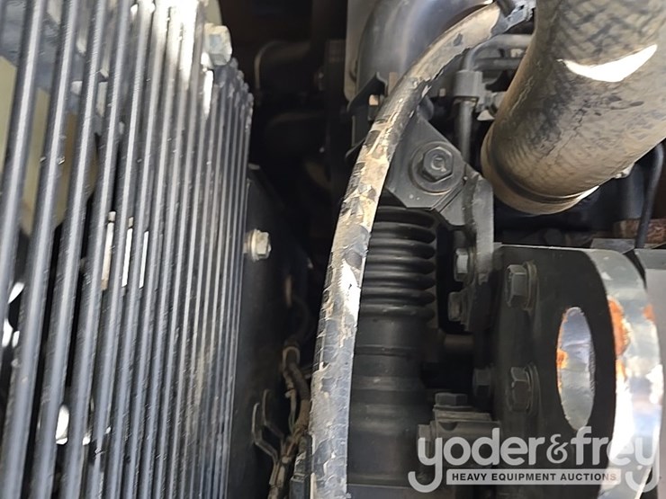 2022-komatsu-pc490-lc-11-image-64