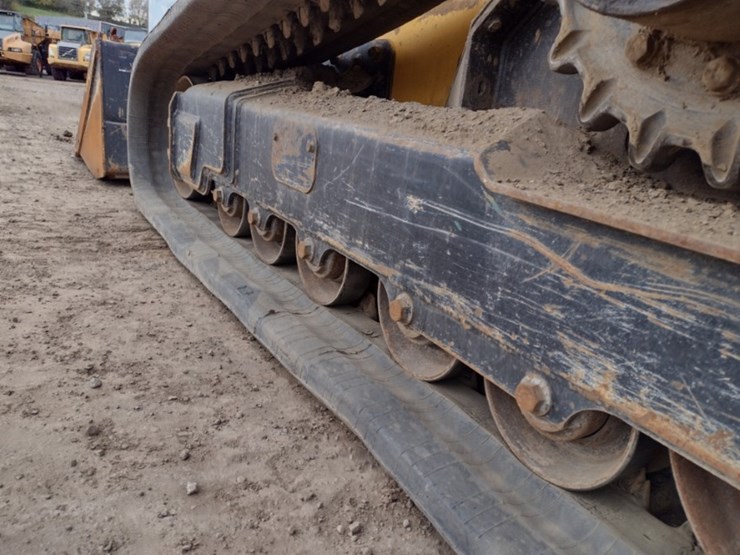 18-deere-333g-image-31