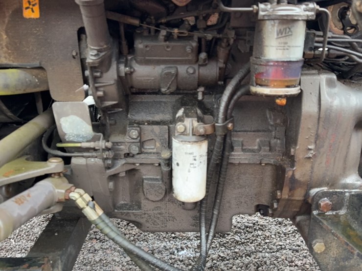 massey-ferguson-245-image-16