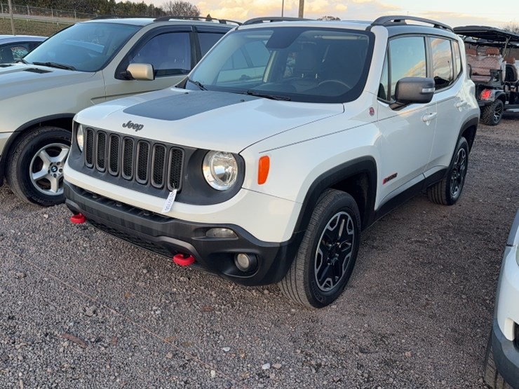 2016-jeep-renegade-image-1