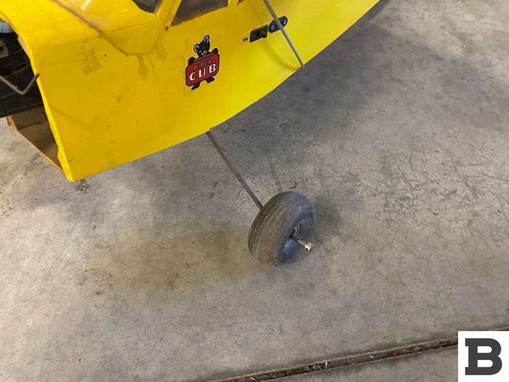 piper-cub-model-airplane-image-9
