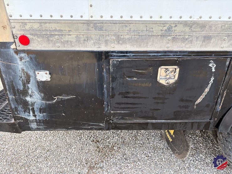 2009-kenworth-t800-image-22