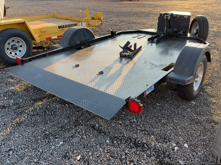 #3002-•-z-pro-6'-x-10'-kneeling-motorcycle-trailer-image-5