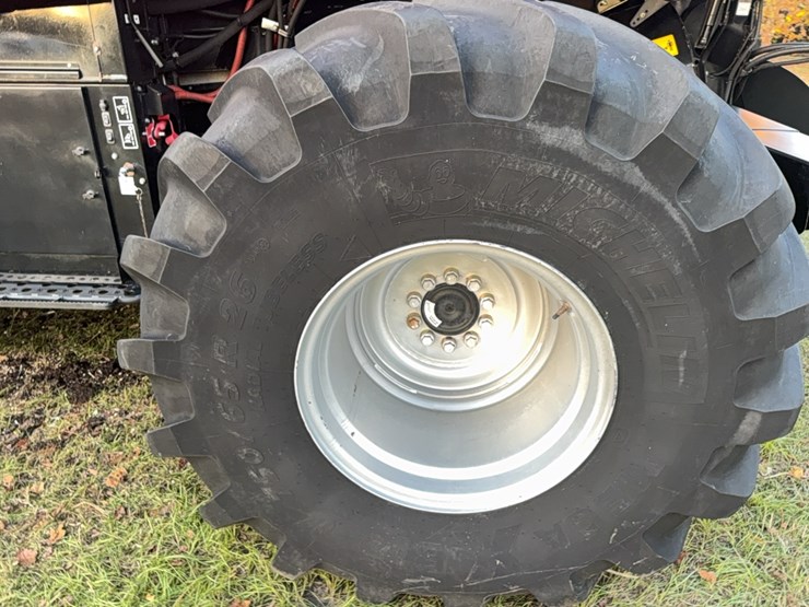 2018-case-ih-8240-image-9