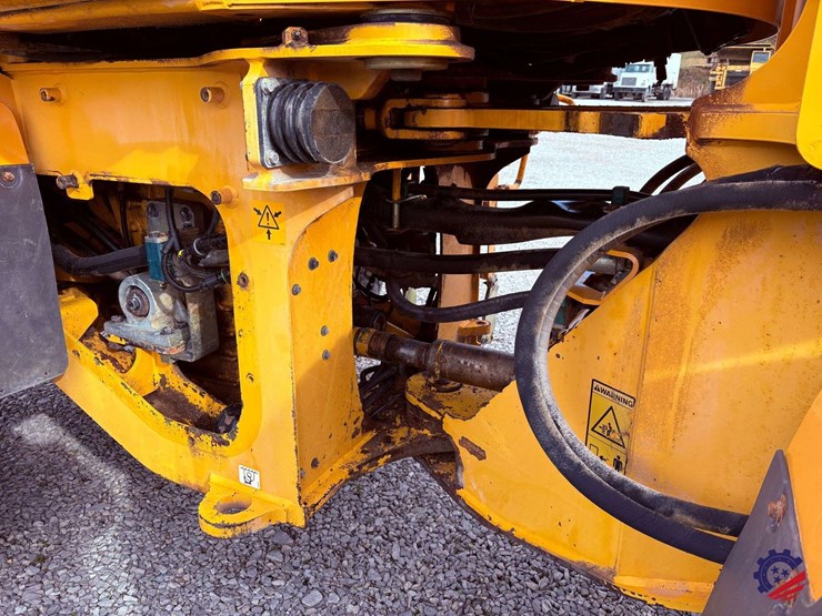 2004-volvo-l60e-image-46