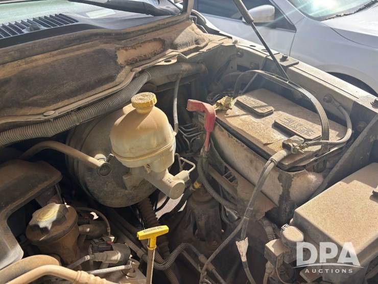 2004-dodge-2500-image-37