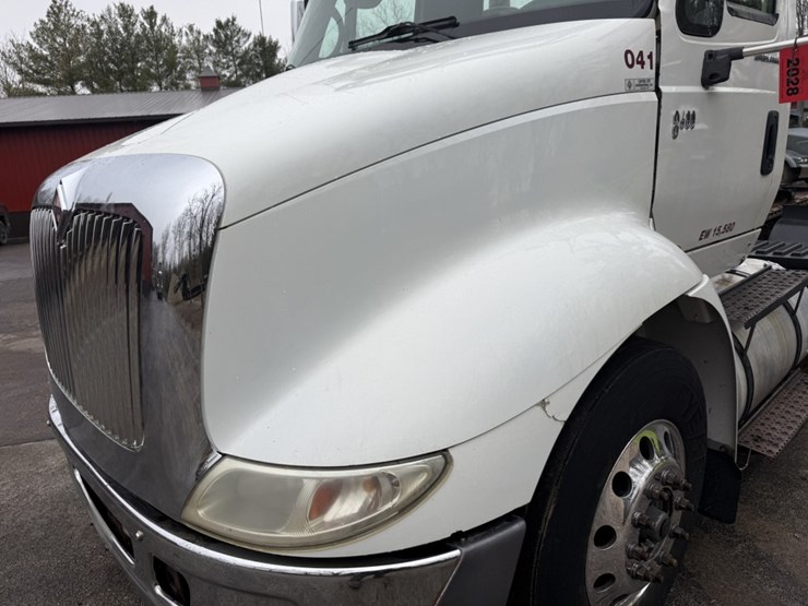 2005-international-8600-image-11