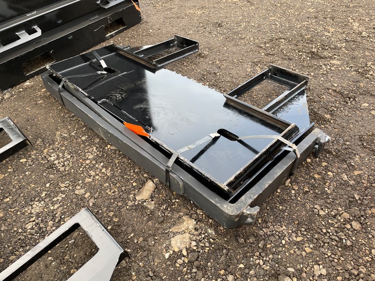 #1214-•-skidsteer-pallet-forks-image-1