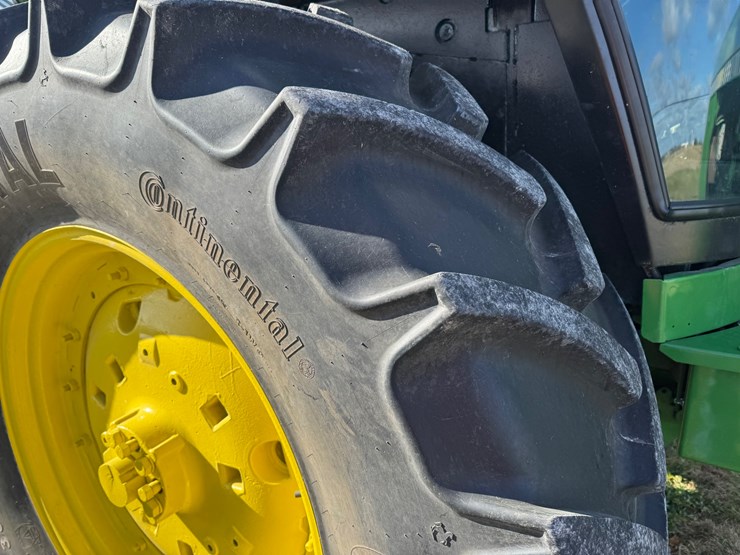 john-deere-4440-image-11