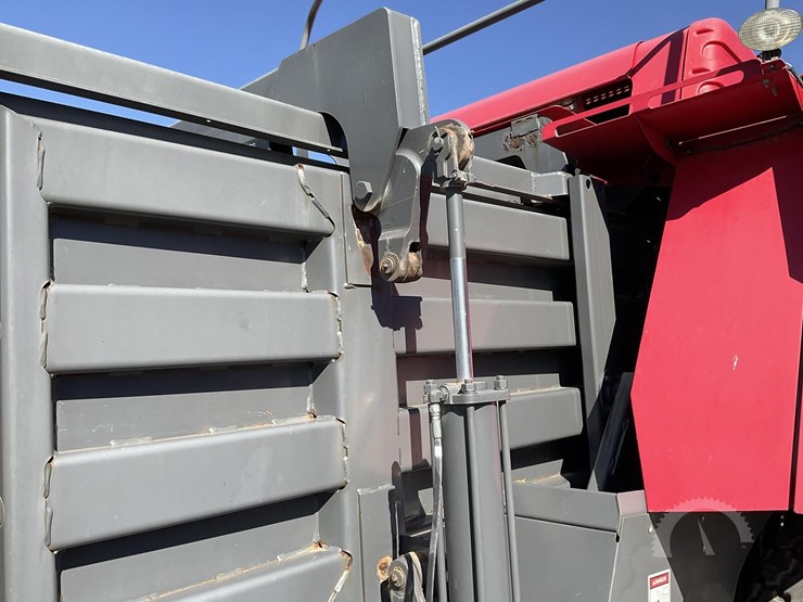 2013-massey-ferguson-2190-image-19