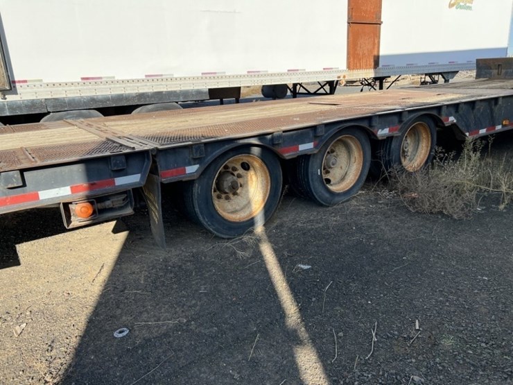 2006-ledwell-tri-axle-step-deck-trailer-image-4