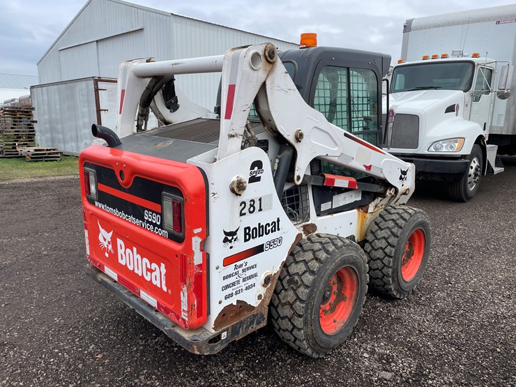 2015-bobcat-s590-image-5
