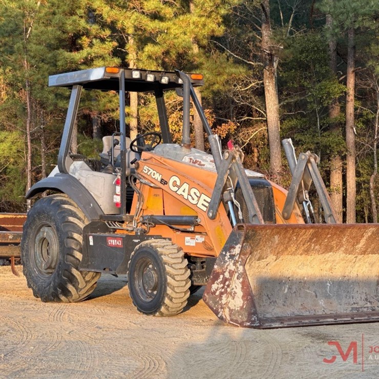 2018 CASE 570N EP