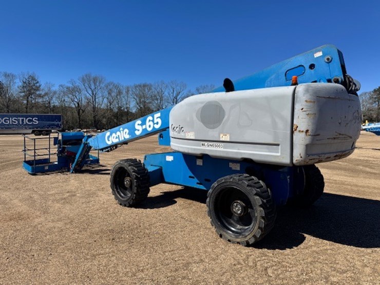 2013-genie-s65-image-1