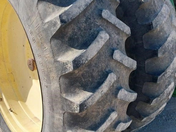 john-deere-8200-image-10