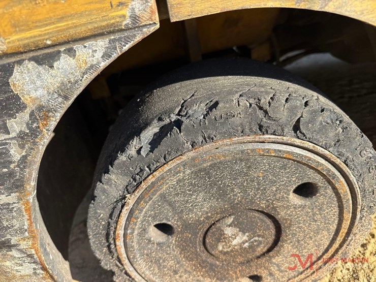 caterpillar-gc25k-image-11