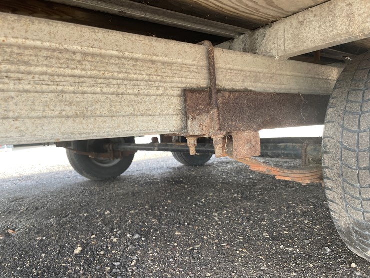 #1093-•-1997-sled-bed-4-place-snowmobile-trailer-(no-title)-image-19