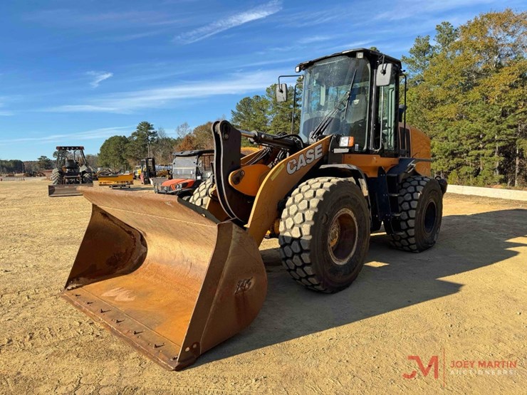 2019-case-621g-image-4