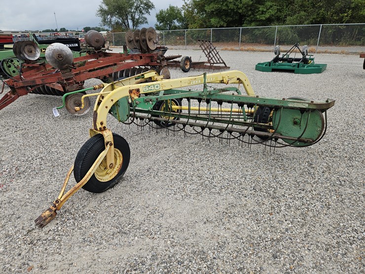 john-deere-640-image-1