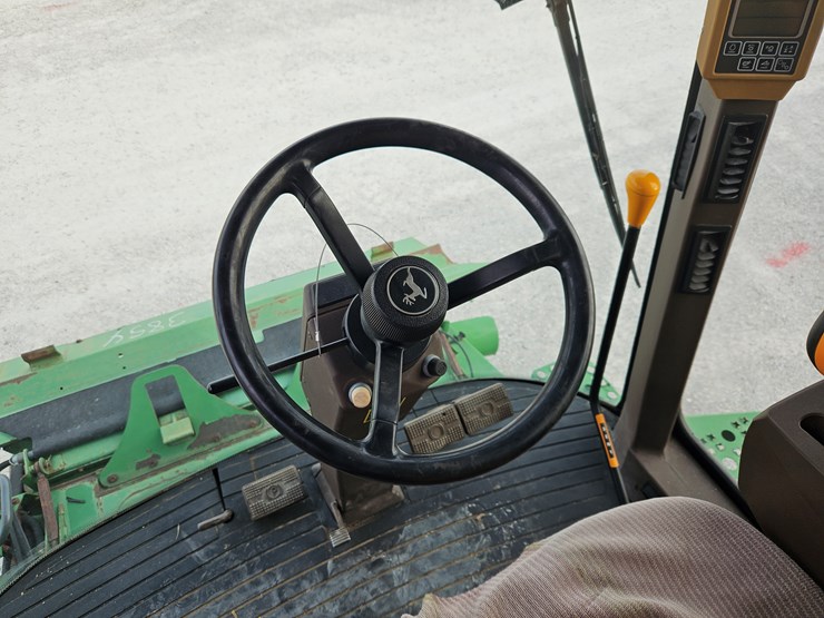 2005-john-deere-9760-sts-image-11