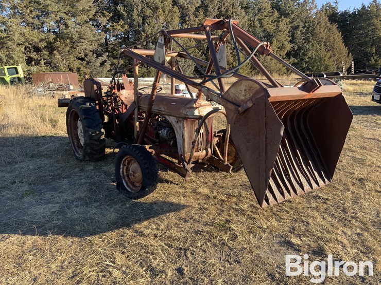 ford-tractor-image-3